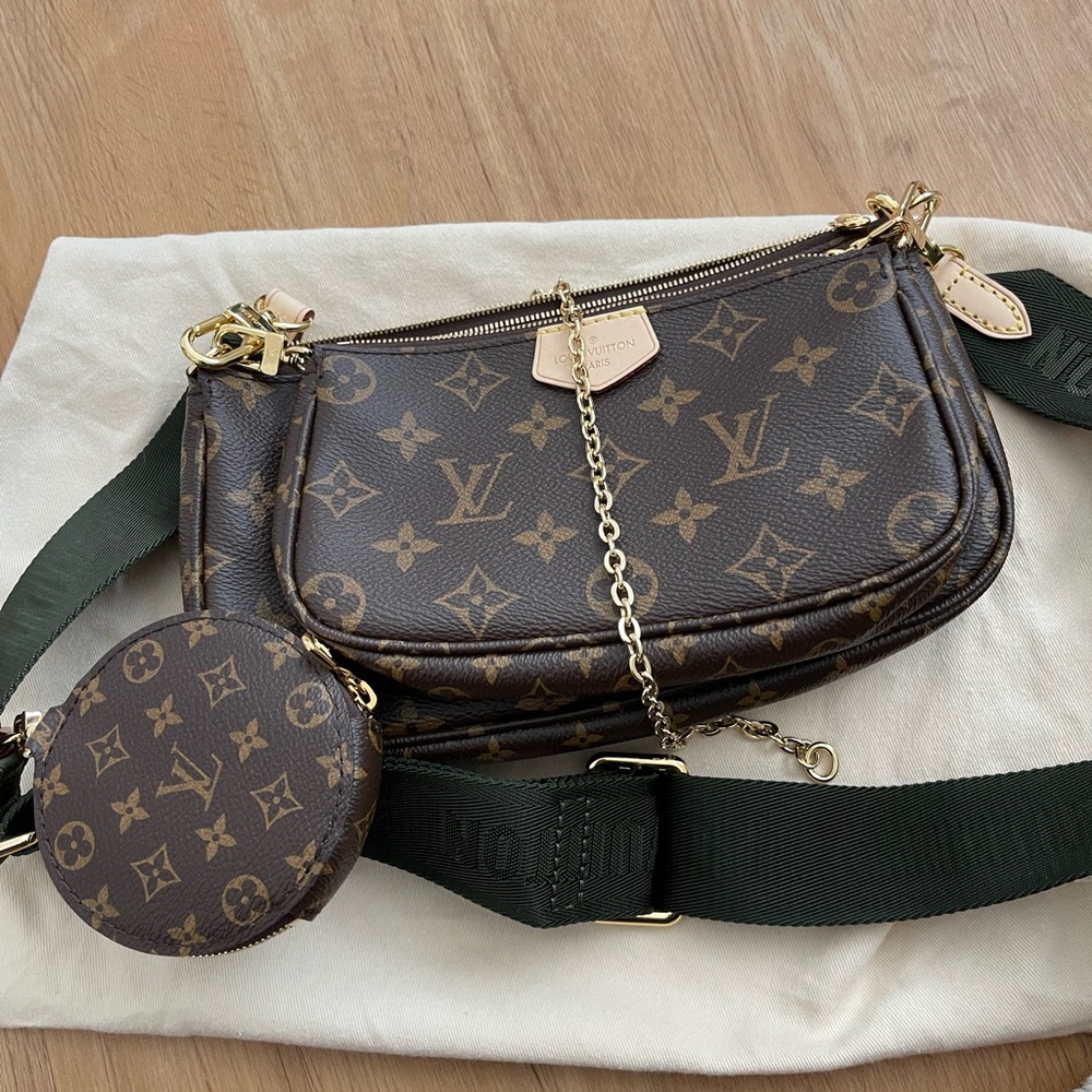 SOLD. Louis Vuitton - Multi Pochette khaki
